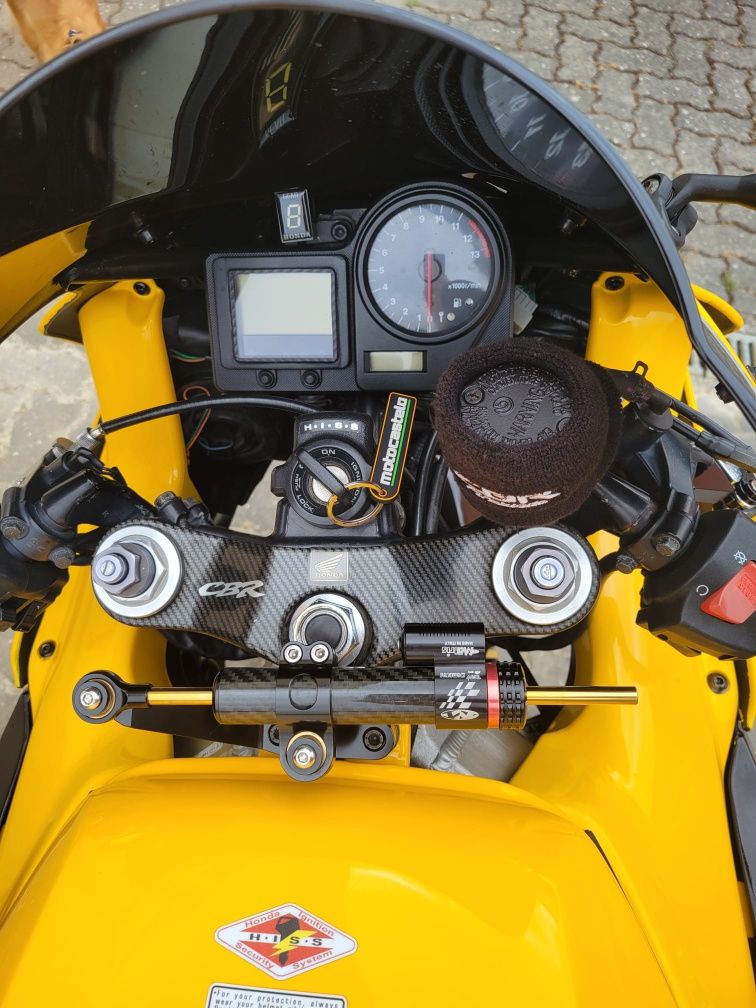 Honda Fireblaide 929rr de 2000 yoda restaurada