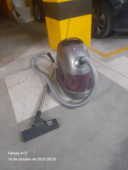 Aspirador Taurus Aquaspace 1500