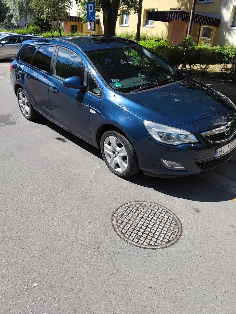 Opel Astra J 2.0 cdti