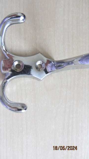 Очень красивые мебельные .крючки