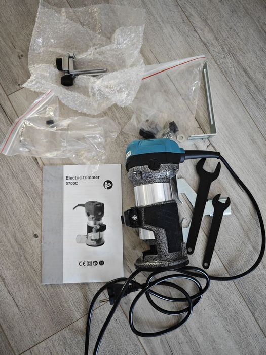 Frezarka ręczna do drewna VEVOR 800W + zestaw frezów – NOWA
