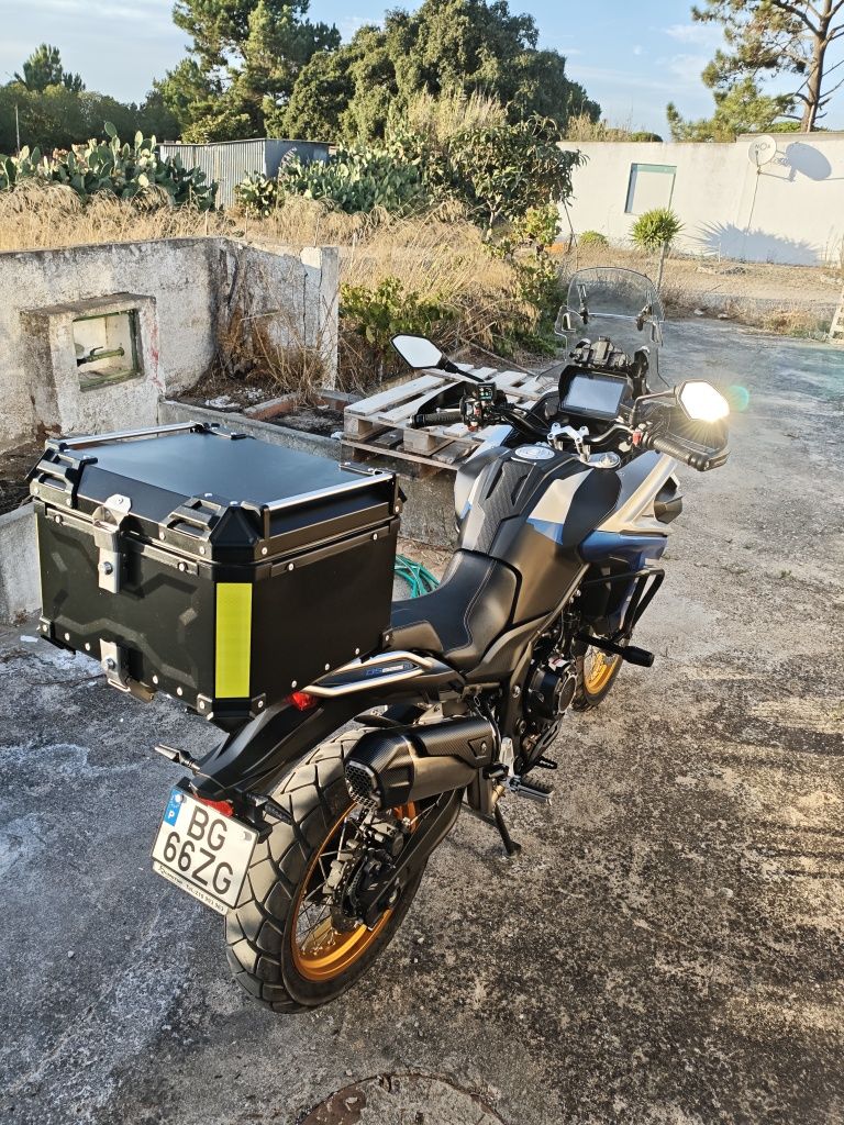 Voge 525 DSX muitos extras, irrepreensível