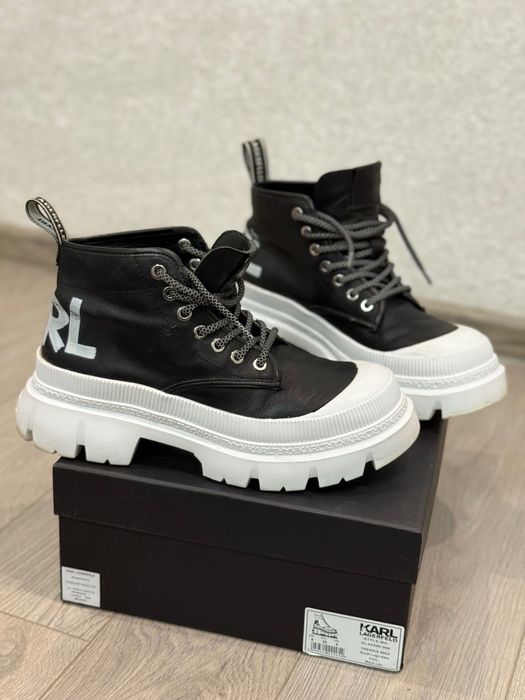 Шкіряні черевики  ботильйони Karl Lagerfeld KL43520 ОРИГІНАЛ! 39р.