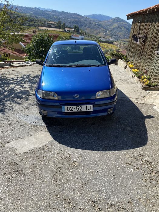 Fiat Punto 75 em bom estado