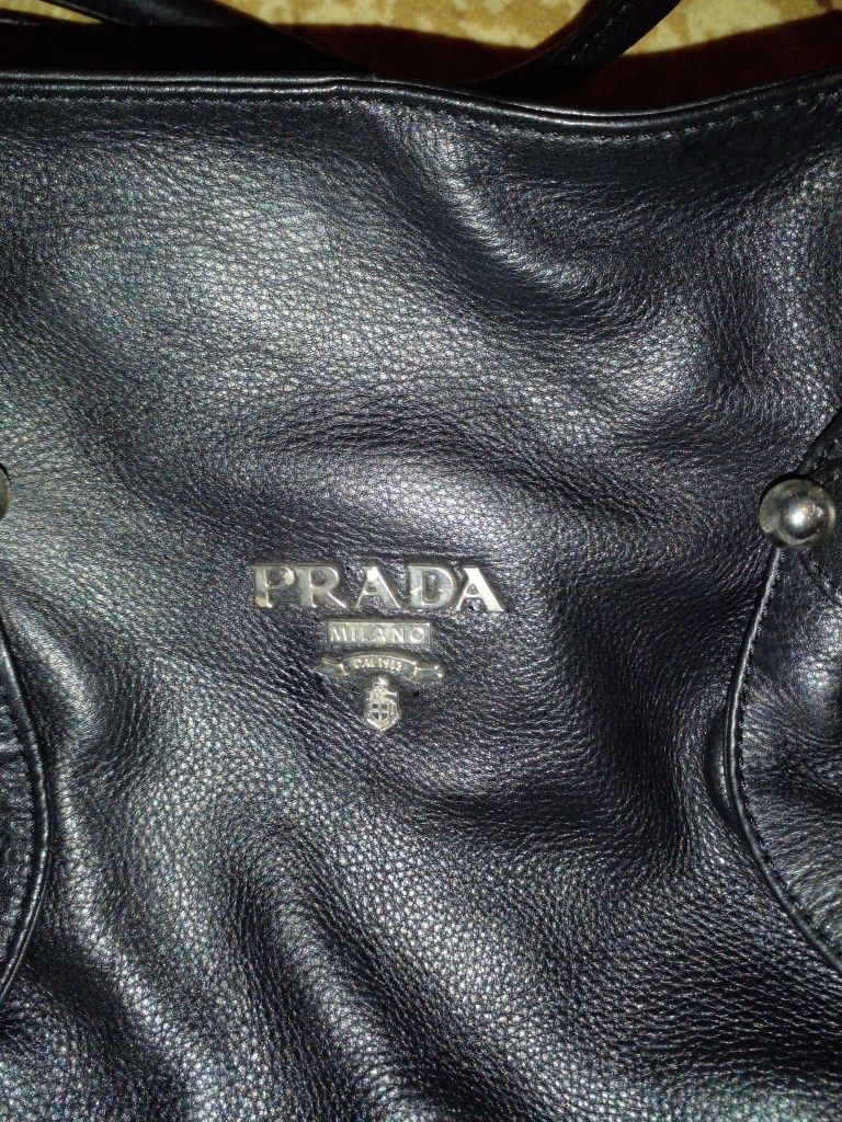 Сумку Dolce&Gabbana PRADA