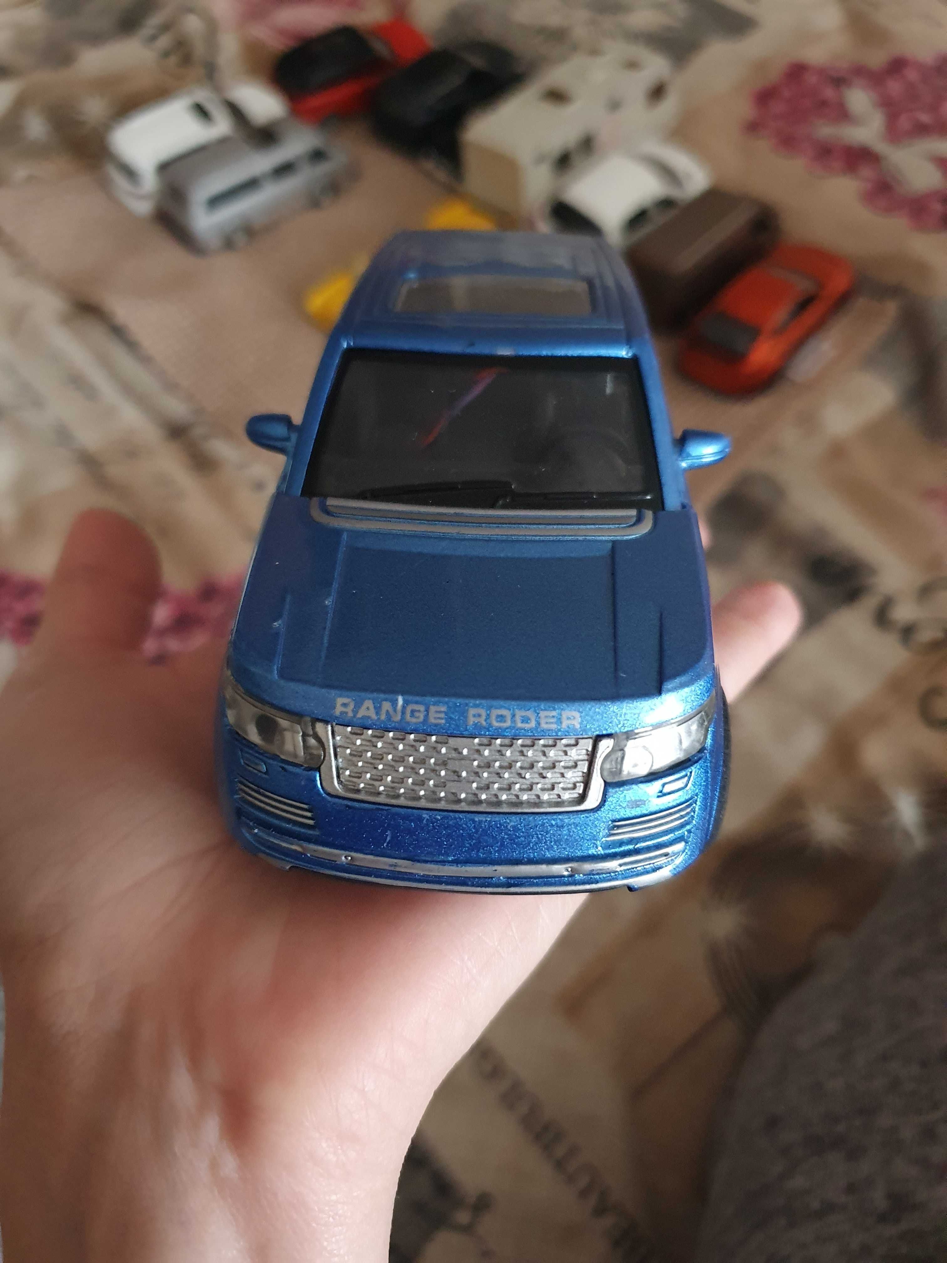 Продаю дитячу іграшкову машинку Range Rover