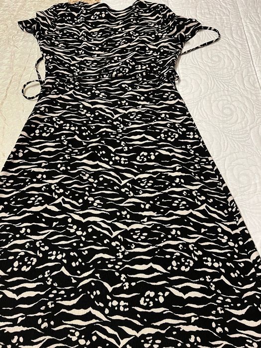 Vestido midi, com racha na frente, da Primark, tamanho 38