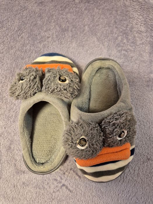 Дитячі кімнатні тапочки тапки б/у розмір 24