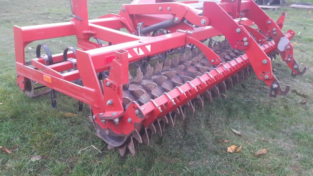 Agregat uprawowo-siewny Agro-Factory Kultywator Przedsiewny Bierny