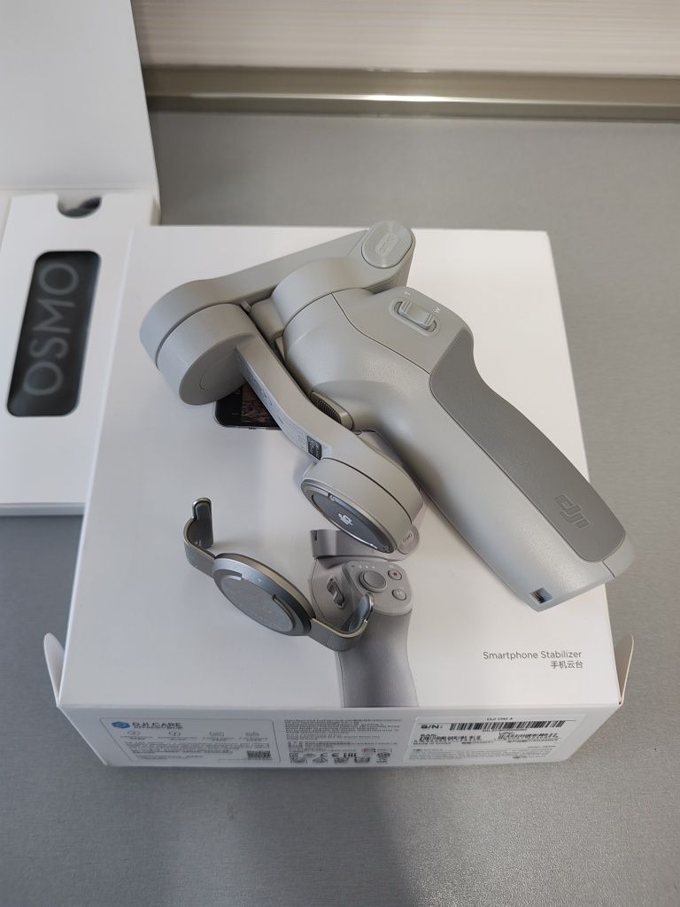 DJI OM4 gimbal osmo