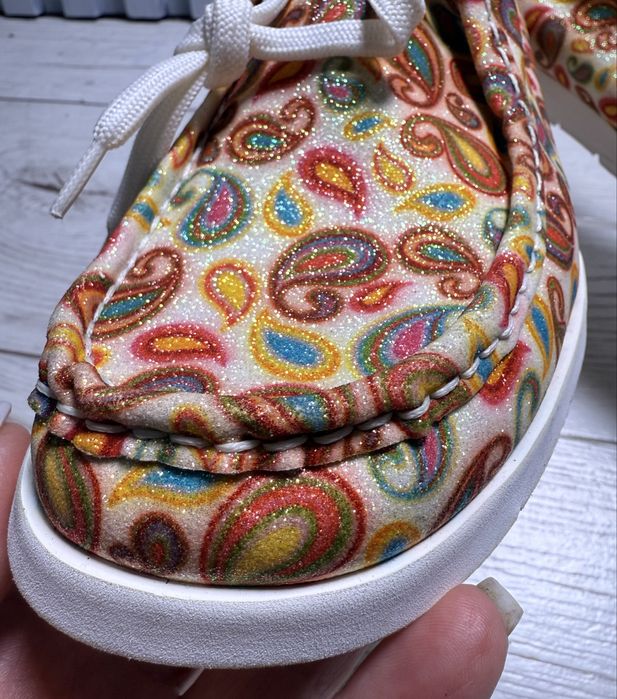 Buty Sioux Grasshopper – wzór paisley delikatny brokatowy połysk