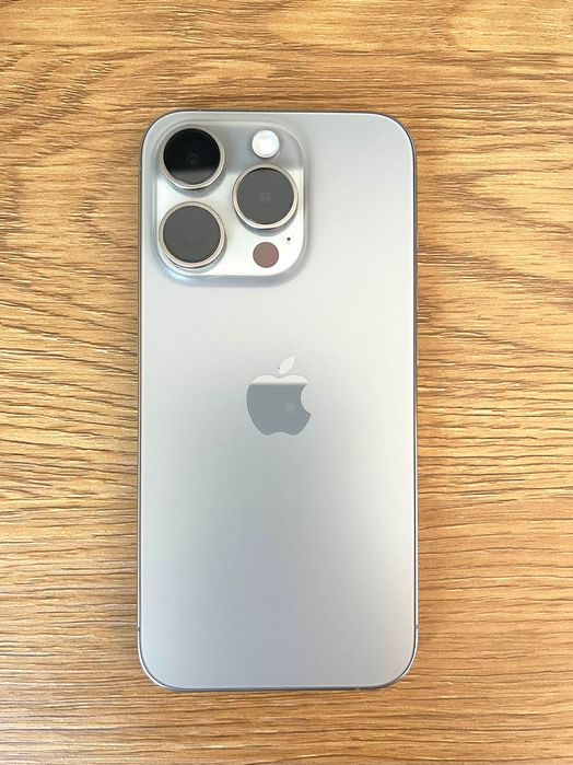 iPhone 15 Pro Natual Titanium + bogaty pakiet akcesoriów GRATIS
