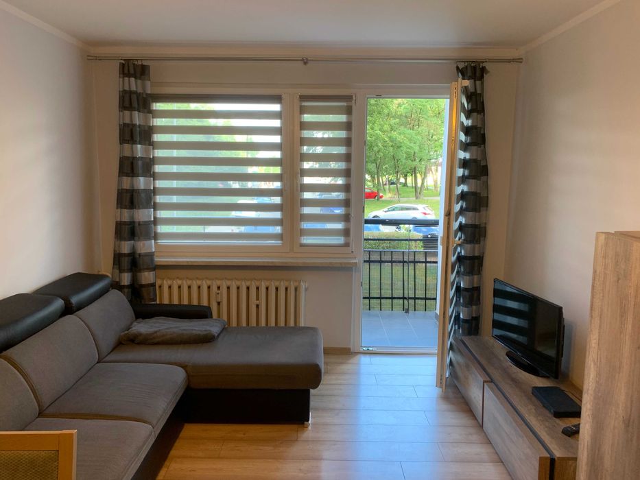 pokój z balkonem (20m) dla pary lub 1 osoby  w mieszkaniu 2-pokojowym