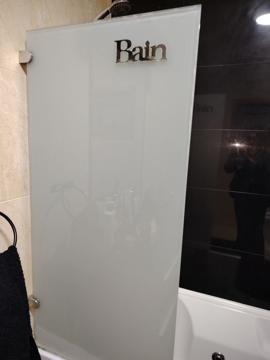 Divisória banheira com 59,5 de largura x 1,24 altura