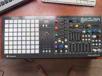 Polyend Dreadbox Medusa syntezator analogowy hybrydowy