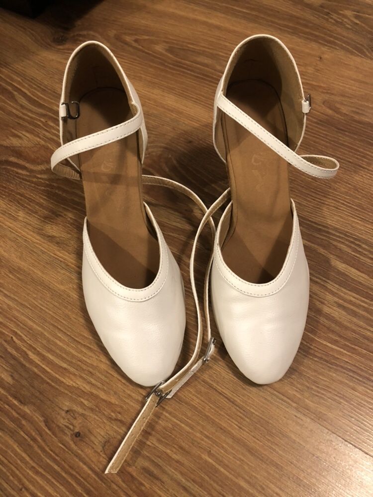Buty ślubne taneczne, białe, skórzane, rozmiar: 36, obcas: 8cm