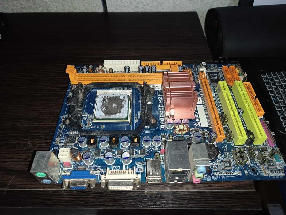материнська плата + Athlon II 435 DDR2 4Gb