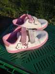 Sprzedam buty Hello Kitty w bardzo dobrym stanie, rozm.27.