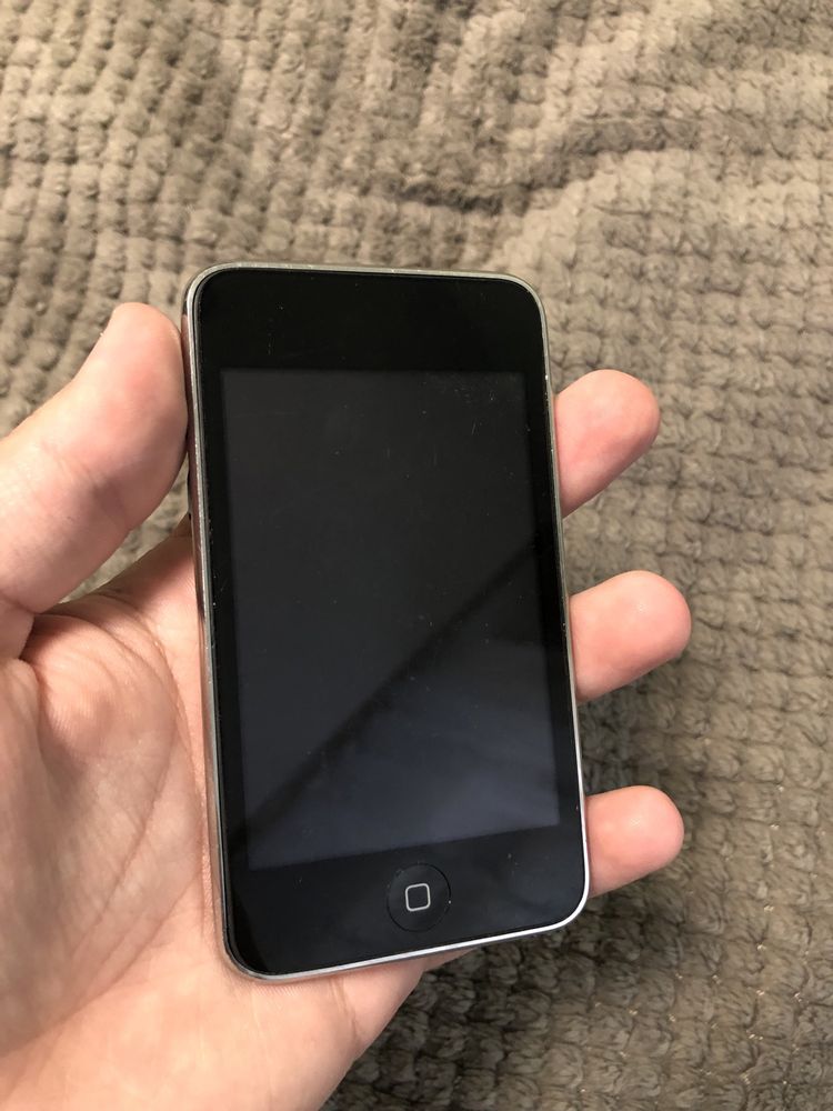 Продам iPod touch 2gen 8gb