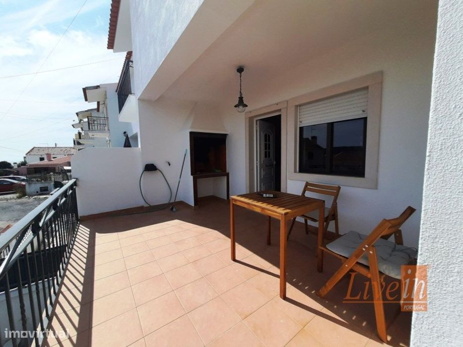 Moradia T3 com Logradouro na Carvoeira