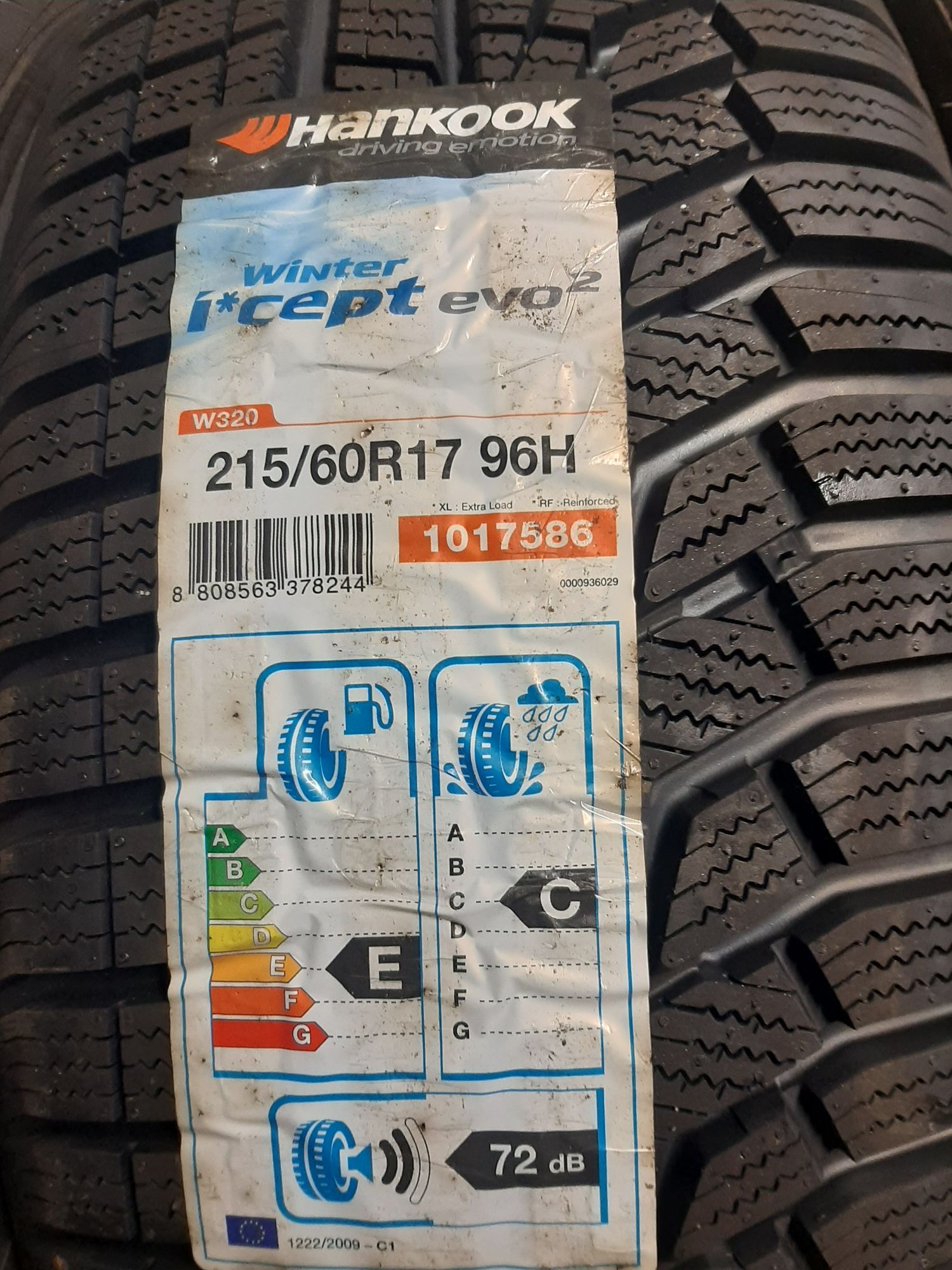 4x Opony zimowe 215/60R17 Hankook Winter I*Cept Evo2 / Nowe