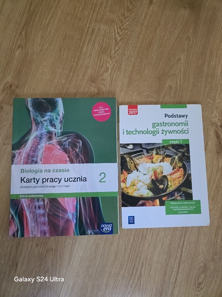 Sprzedam podręczniki do 1 klasy  technikum bądź liceum