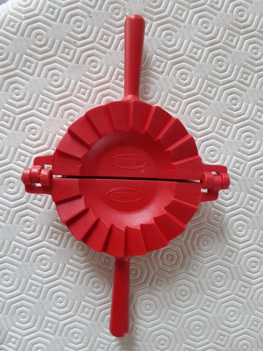 Utensílio para fazer rissois