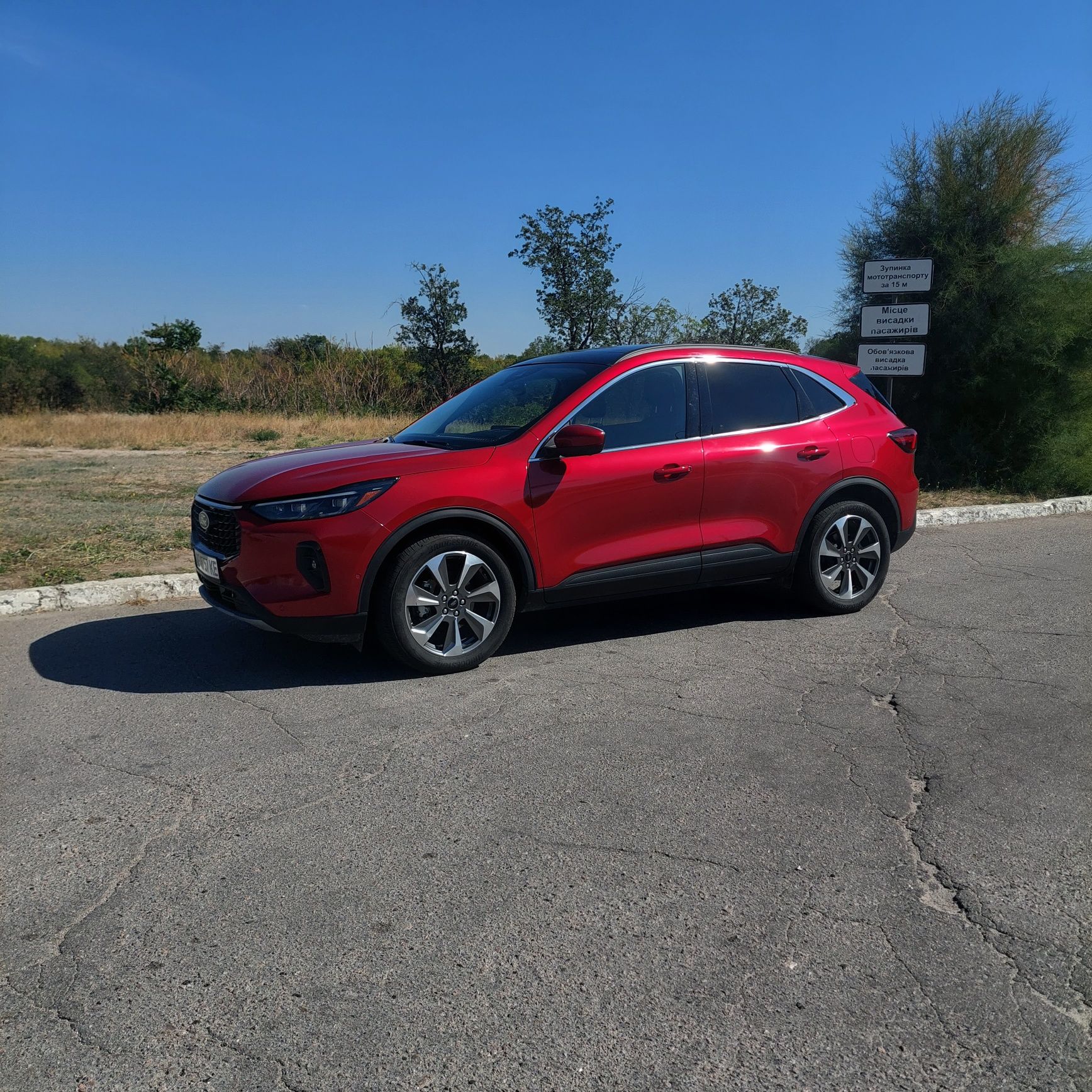 Ford escape PLATINUM 2023
