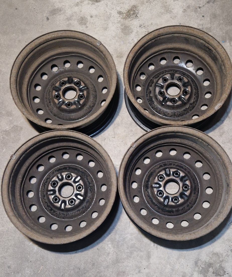 Felgi stalowe 16" 4szt Toyota Auris Avensis Verso Corolla