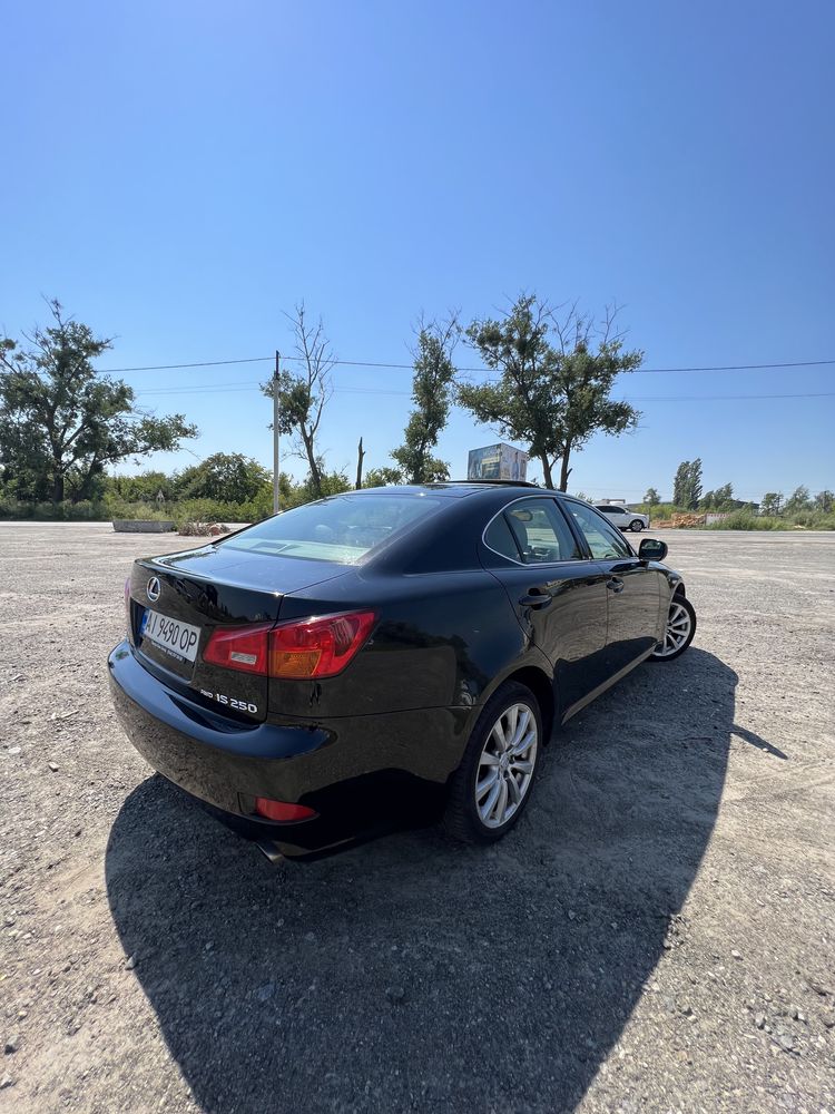 Lexus is 250 2006 awd