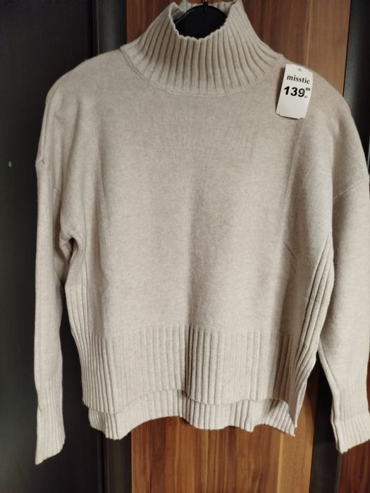 Śliczny golfik damski ciepły 50%viskose rozmiar XL Nowy