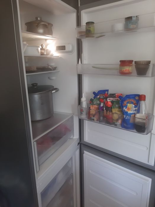 Холодильник Indesit 180 x 60см.