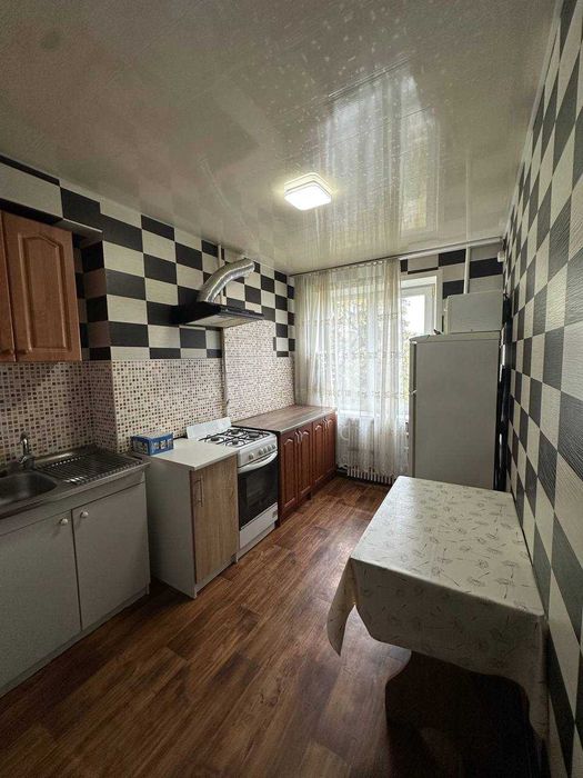 Продам 2 комнатную квартиру Мониторный дом 6 ж\м Парус