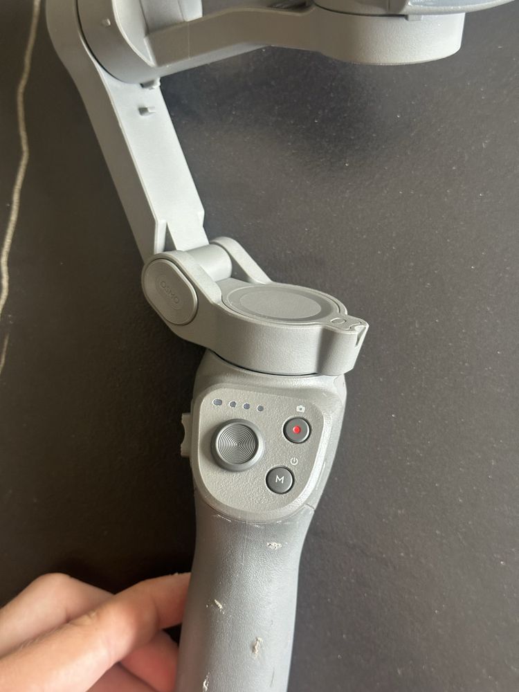 Продам стабілізатор DJI Osmo Mobile 3