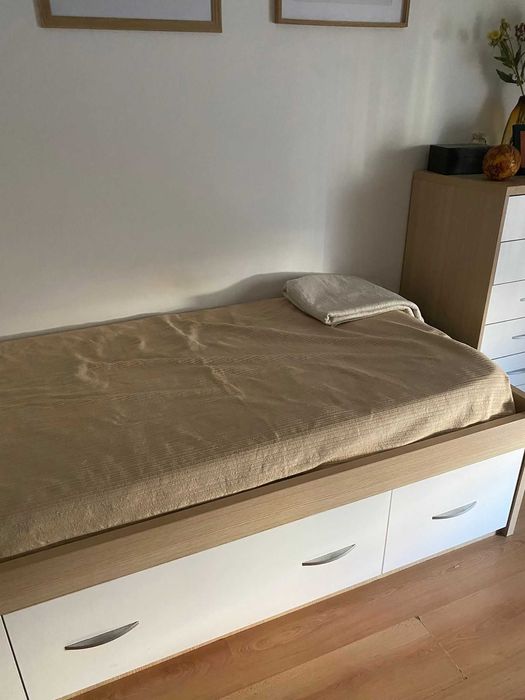 Cama de Solteiro em ótimo estado