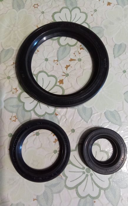 Сальники. Новые.