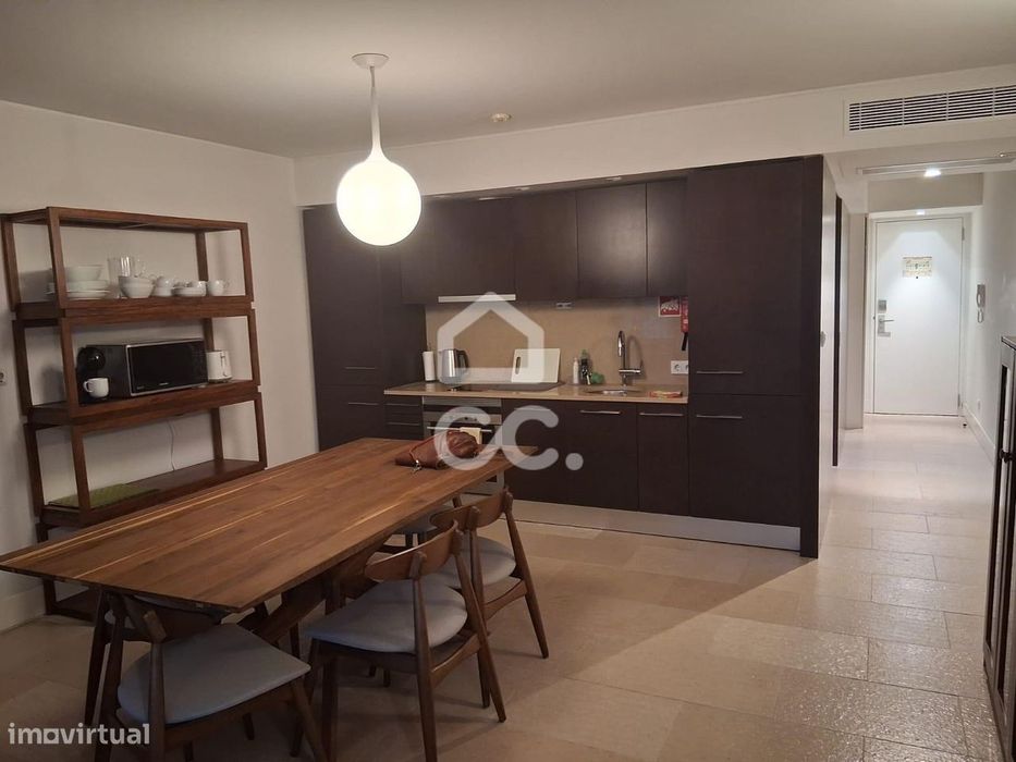 Apartamento T1 com vista para o mar em Troia, situa-se apenas a 2 minu