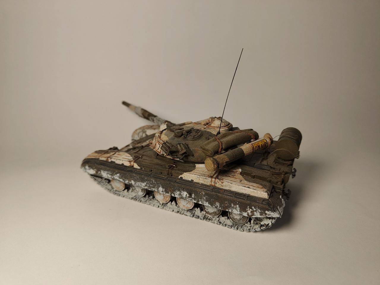 Український Т-64Б у масштабі 1/35 готова модель