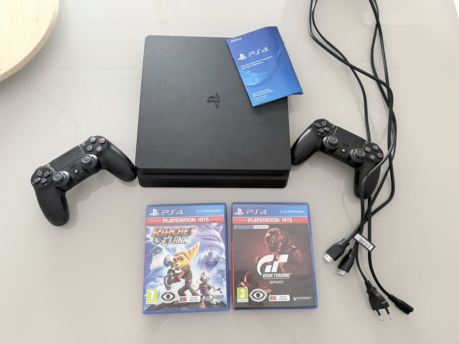 PS 4 Slim (500 GB) 2 comandos e 2 jogos