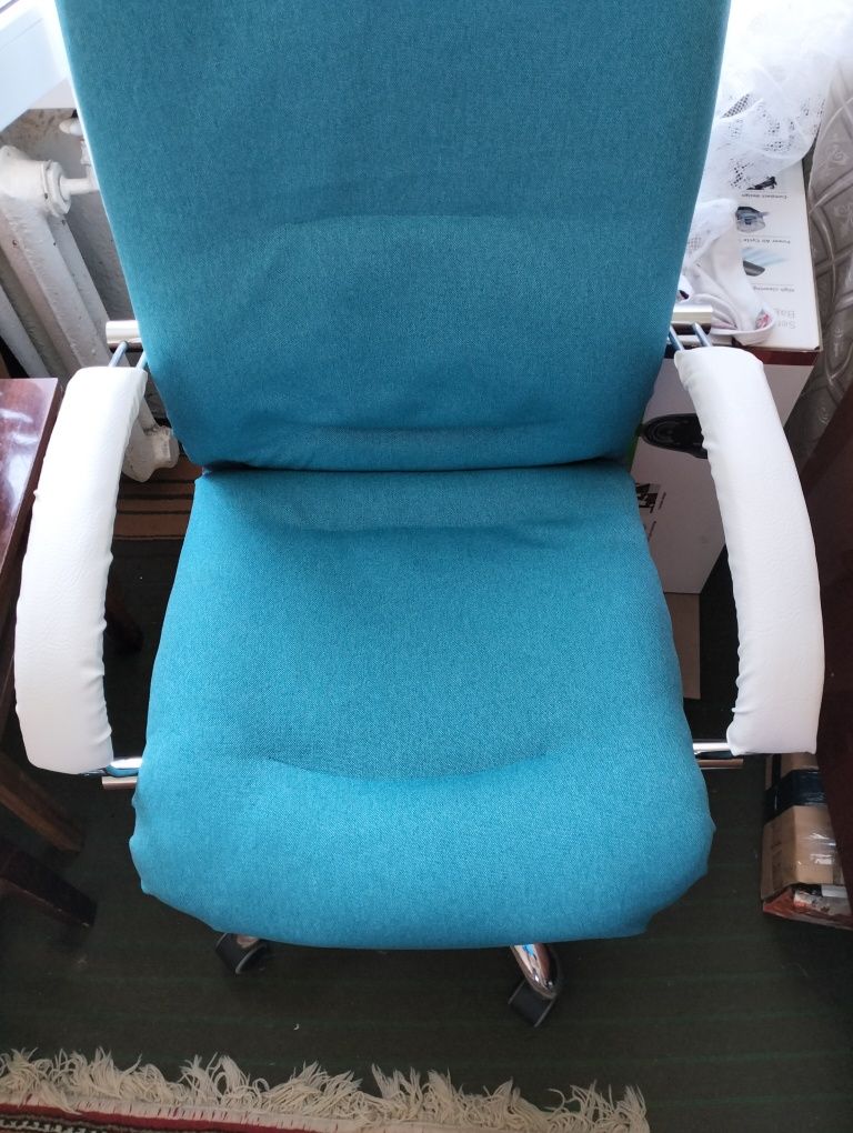 Кресло компьютерное, офисное кресло ,кресло руководителя