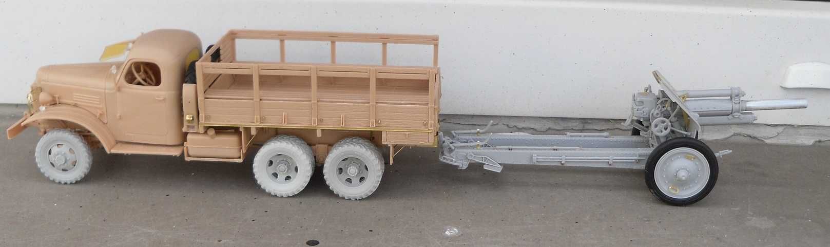 Hobby Boss ZIS 151 z haubicą M30