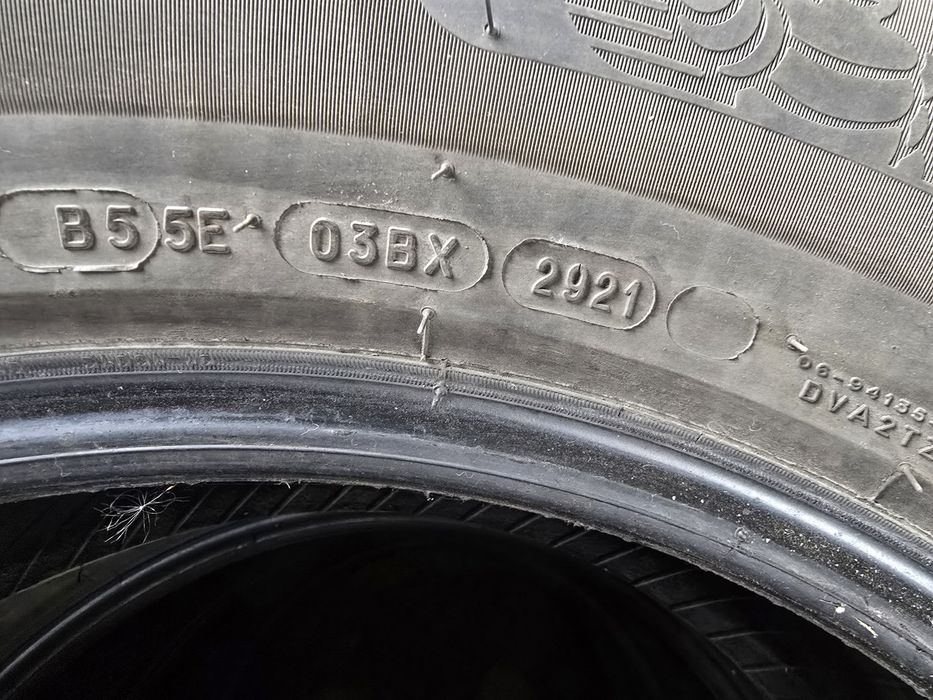 Продам резину Мишлен 265.60.18 зимние