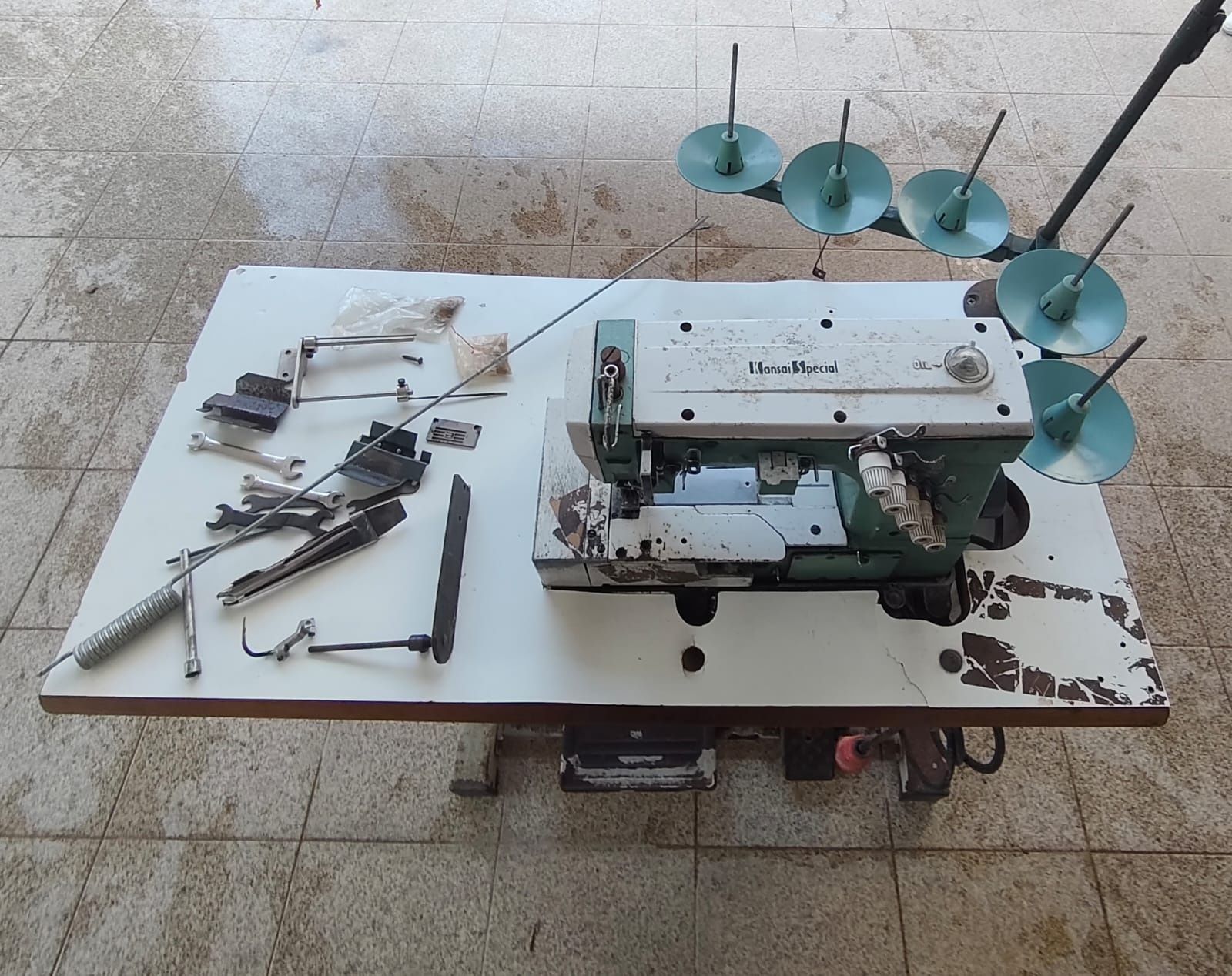 Maquina de costura recubrimento meter vibe e clorete