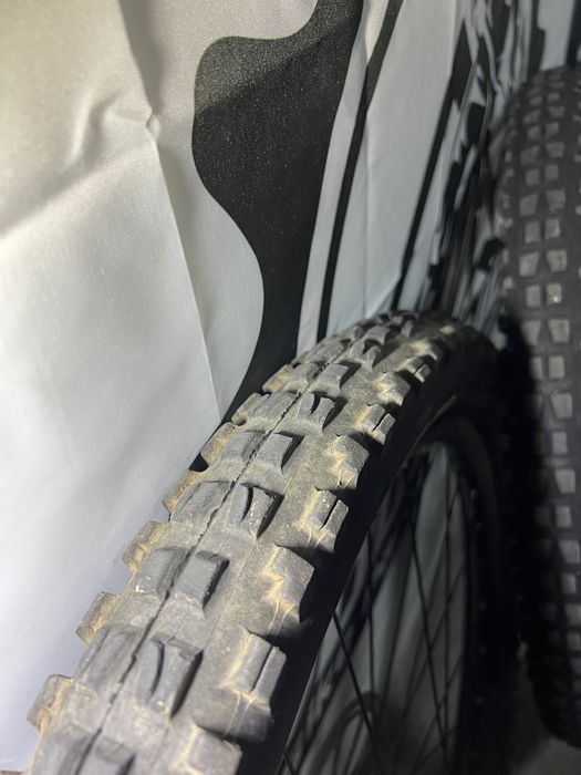 Rodas Downhill 27.5 completas