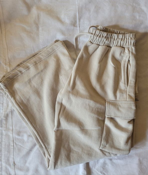 Zara spodnie dresowe cargo szerokie nogawki kieszenie M bezowe kremowe