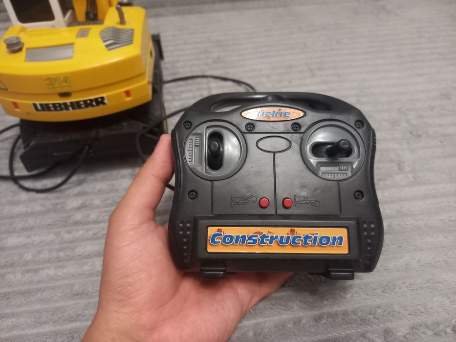 Трактор екскаватор на пульті керування від Dickie Toys