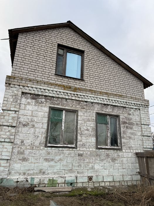 Продам дом с постройками