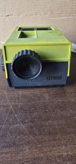 Stary projektor rzutnik Ania PRL