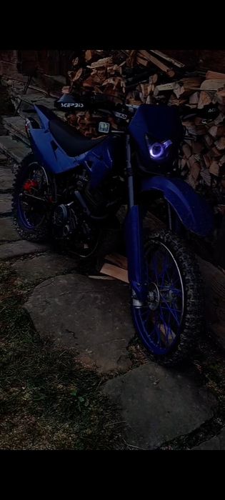 Продам класний ендуро 11d