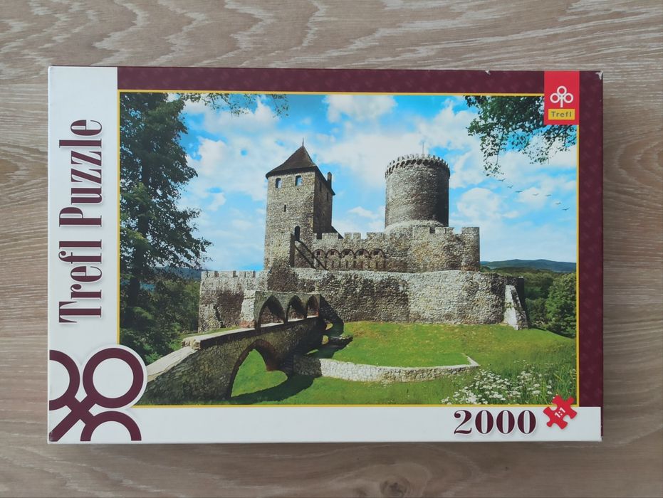 Puzzle trefl Zamek w Będzinie 2000el.